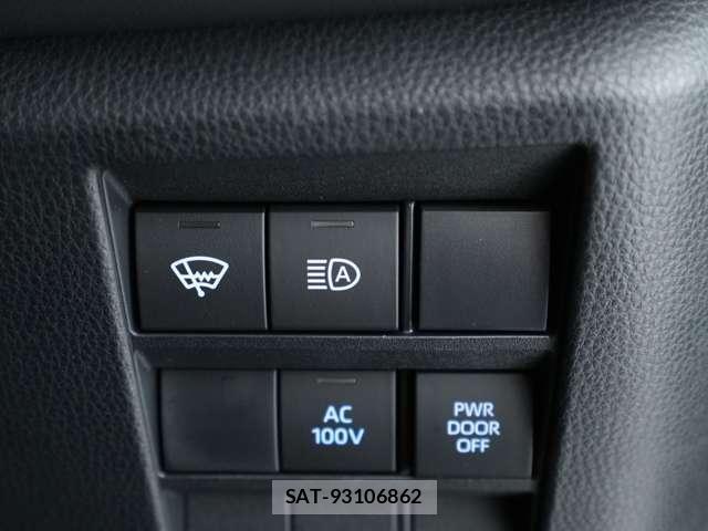Toyota VOXY 2025-10 8653224-13
