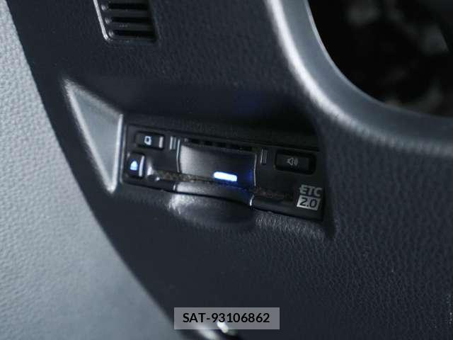 Toyota VOXY 2025-10 8653224-16