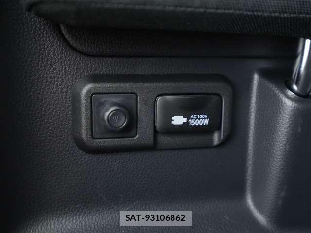 Toyota VOXY 2025-10 8653224-4