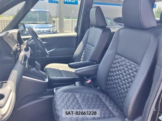 Toyota VOXY 2024-03 8653466-4