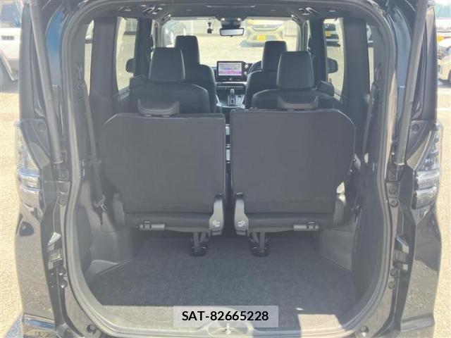 Toyota VOXY 2024-03 8653466-7