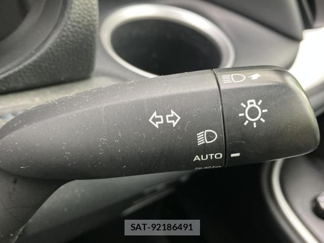 Toyota VOXY 2023-08 8653510-16