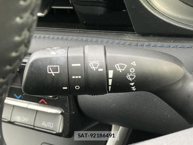 Toyota VOXY 2023-08 8653510-17