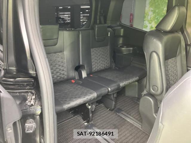 Toyota VOXY 2023-08 8653510-5