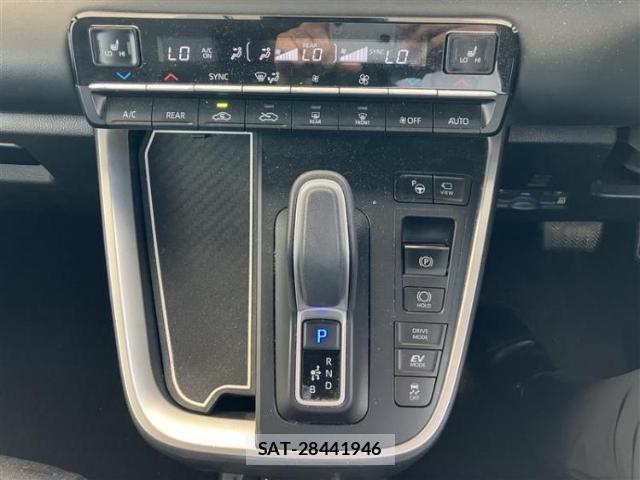 Toyota VOXY 2022-09 8653561-11