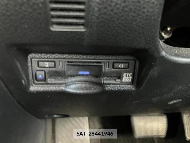 Toyota VOXY 2022-09 8653561-14