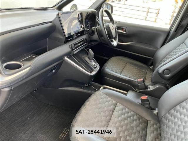Toyota VOXY 2022-09 8653561-5
