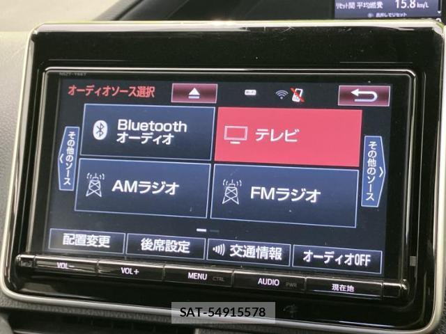 Toyota VOXY 2017-09 8653698-12