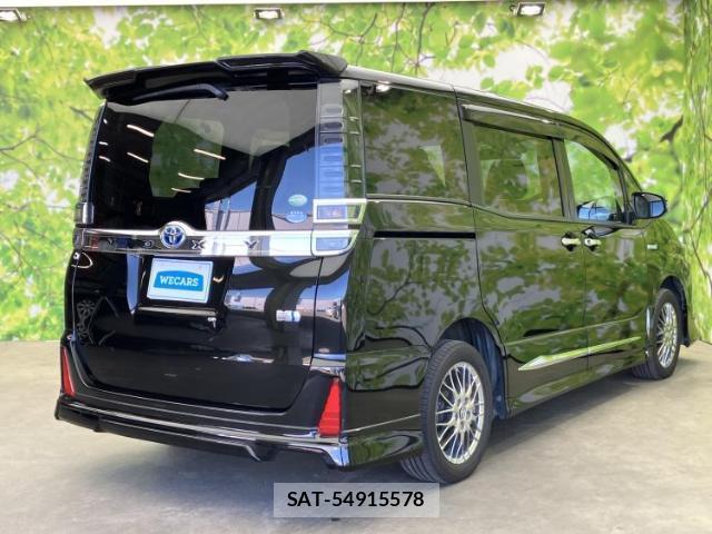 Toyota VOXY 2017-09 8653698-2
