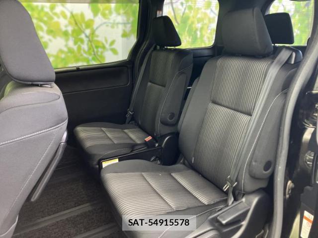 Toyota VOXY 2017-09 8653698-7
