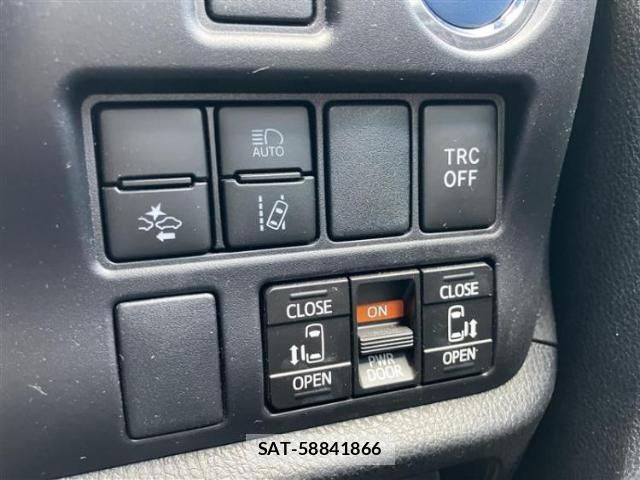 Toyota VOXY 2021-07 8653739-12