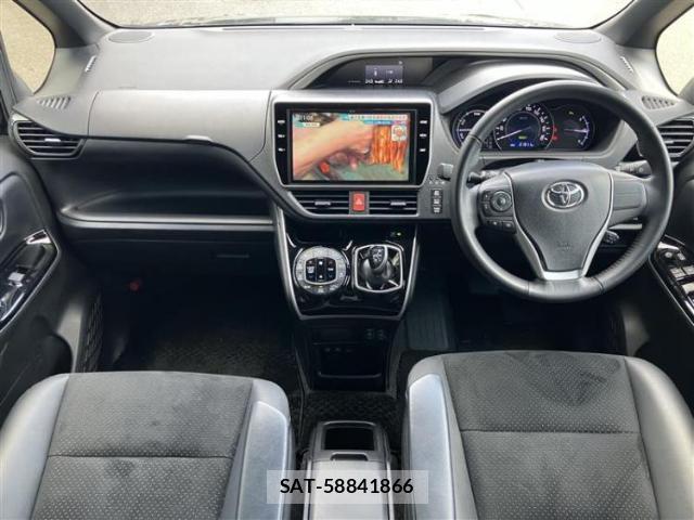 Toyota VOXY 2021-07 8653739-3