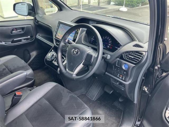 Toyota VOXY 2021-07 8653739-4