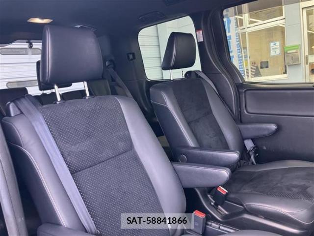 Toyota VOXY 2021-07 8653739-6