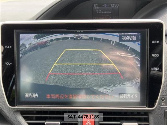 Toyota VOXY 2017-09 8653743-10