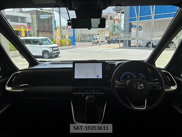 Toyota VOXY 2023-03 8653845-1