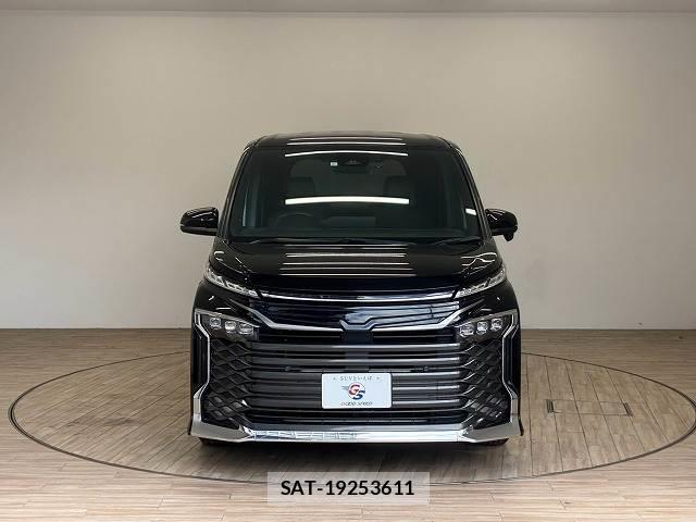 Toyota VOXY 2023-03 8653845-14