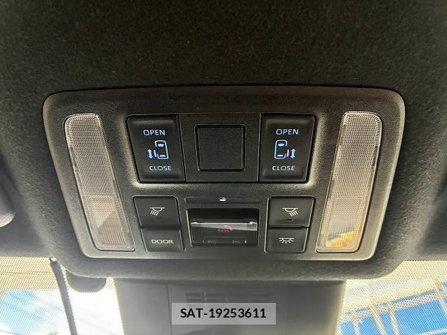 Toyota VOXY 2023-03 8653845-6