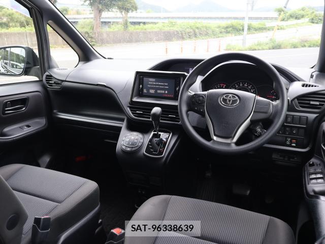 Toyota VOXY 2017-09 8653874-1