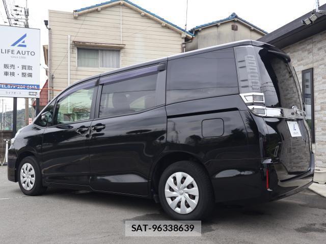 Toyota VOXY 2017-09 8653874-2