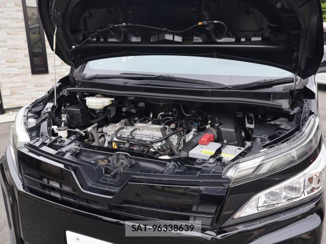 Toyota VOXY 2017-09 8653874-4