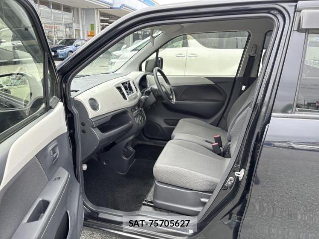 Suzuki WAGON R 2016-06 8647251-6
