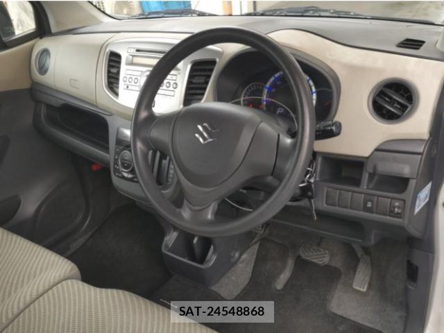 Suzuki WAGON R 2013-06 8652795-2