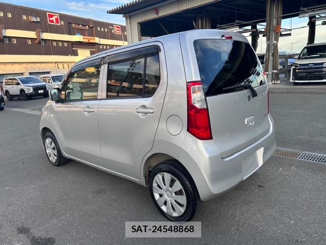 Suzuki WAGON R 2013-06 8652795-9