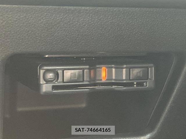 Daihatsu WAKE 2021-12 8647115-17