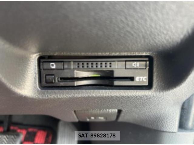 Toyota WISH 2015-01 8648946-10