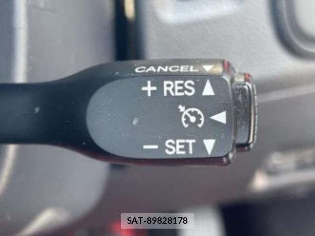 Toyota WISH 2015-01 8648946-12