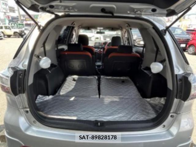 Toyota WISH 2015-01 8648946-8