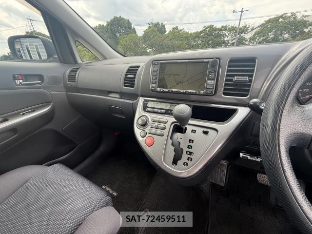 Toyota WISH 2003-01 8649124-15