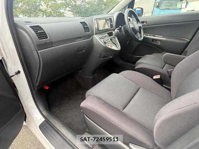 Toyota WISH 2003-01 8649124-17