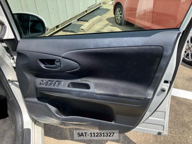 Toyota WISH 2013-11 8652333-10