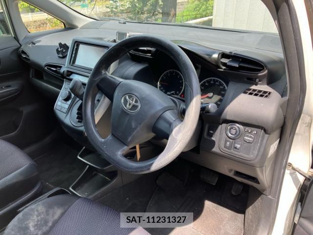 Toyota WISH 2013-11 8652333-11