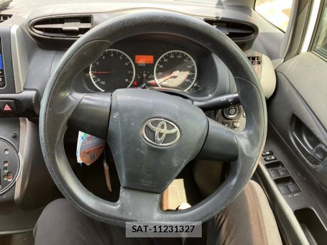 Toyota WISH 2013-11 8652333-16
