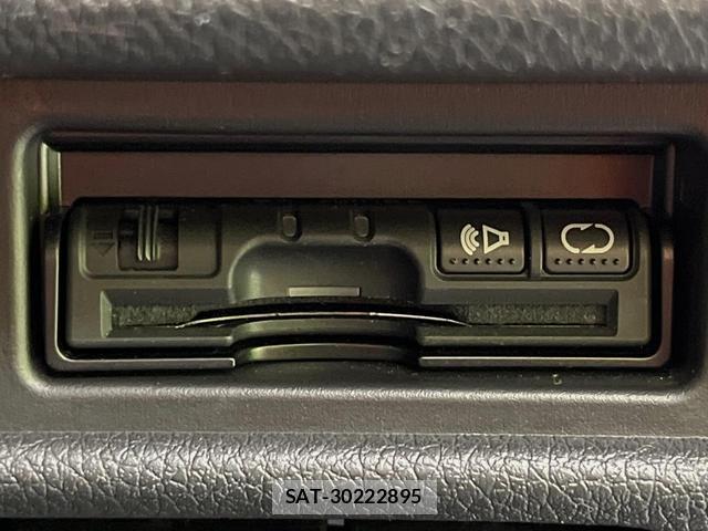 Nissan X-TRAIL 2015-12 8646686-6