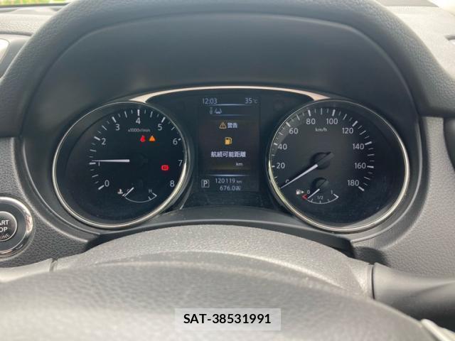 Nissan X-TRAIL 2014-12 8646781-11