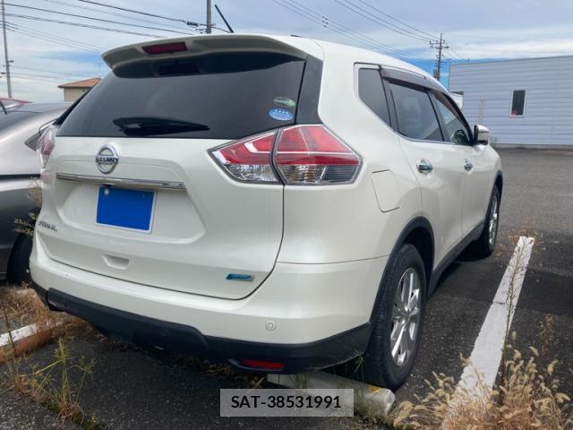 Nissan X-TRAIL 2014-12 8646781-13