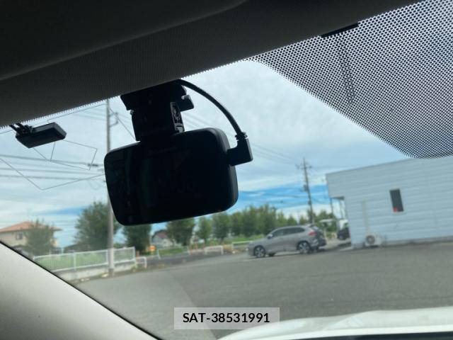 Nissan X-TRAIL 2014-12 8646781-19