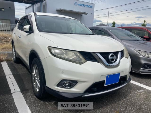 Nissan X-TRAIL 2014-12 8646781-2