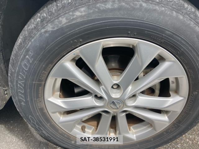Nissan X-TRAIL 2014-12 8646781-4