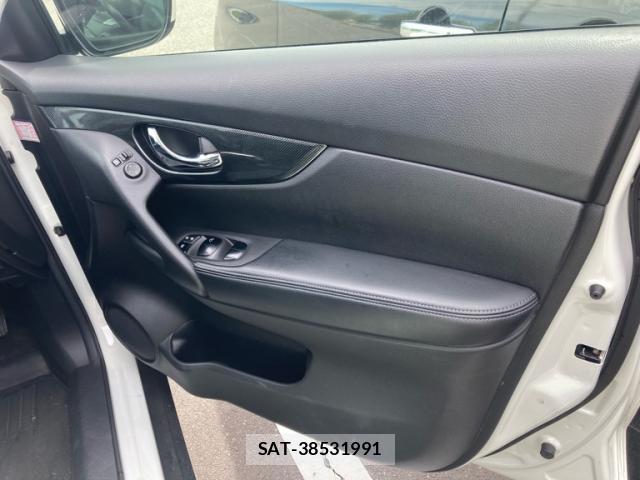Nissan X-TRAIL 2014-12 8646781-6