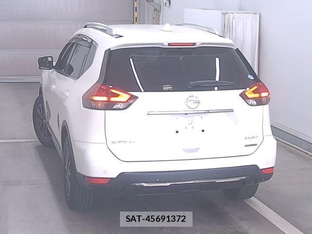 Nissan X-TRAIL 2021-08 8647018-4