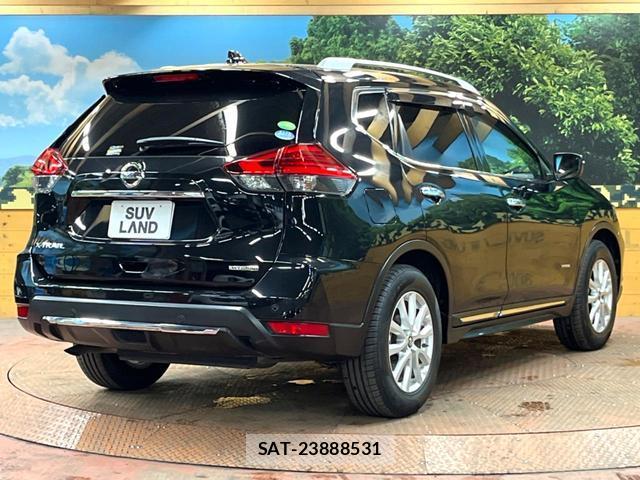 Nissan X-TRAIL 2018-06 8647309-16