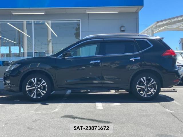 Nissan X-TRAIL 2019-09 8647817-1