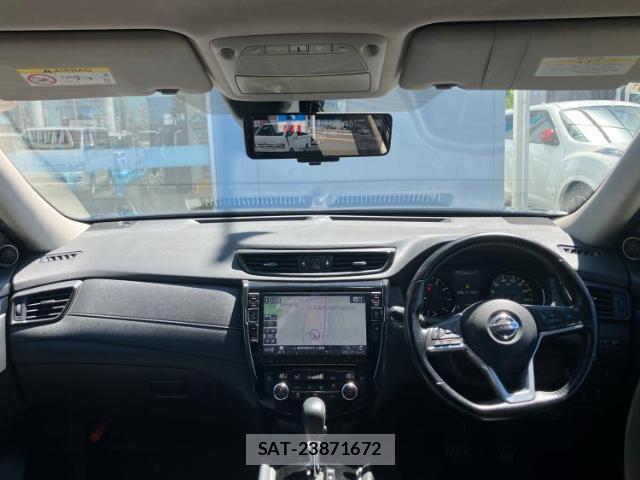 Nissan X-TRAIL 2019-09 8647817-3