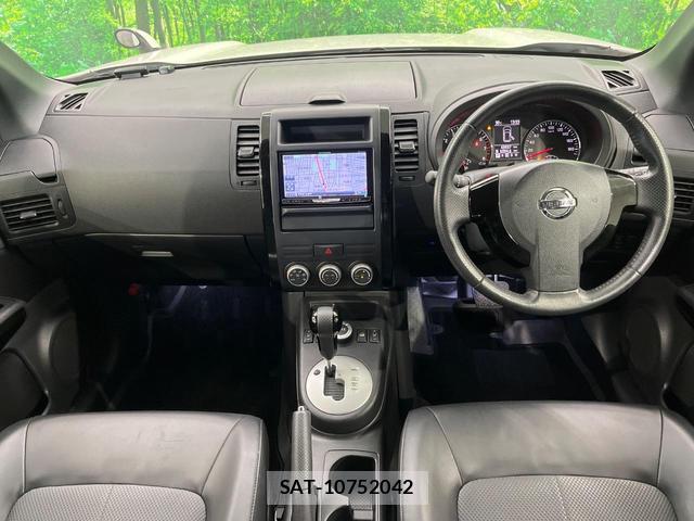 Nissan X-TRAIL 2013-07 8647836-1