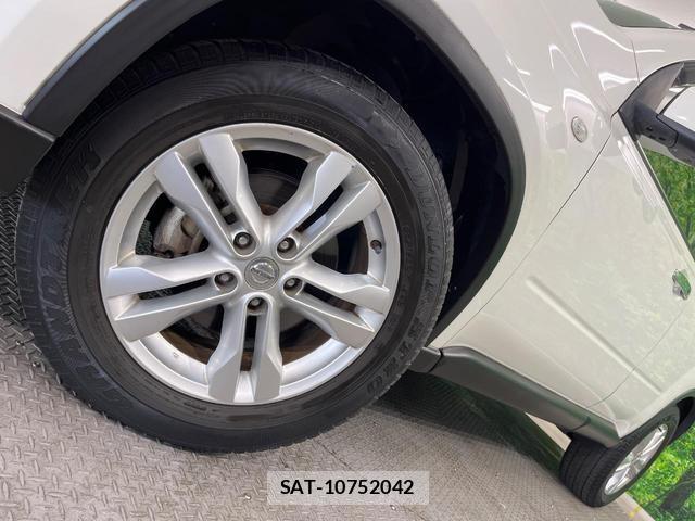 Nissan X-TRAIL 2013-07 8647836-11